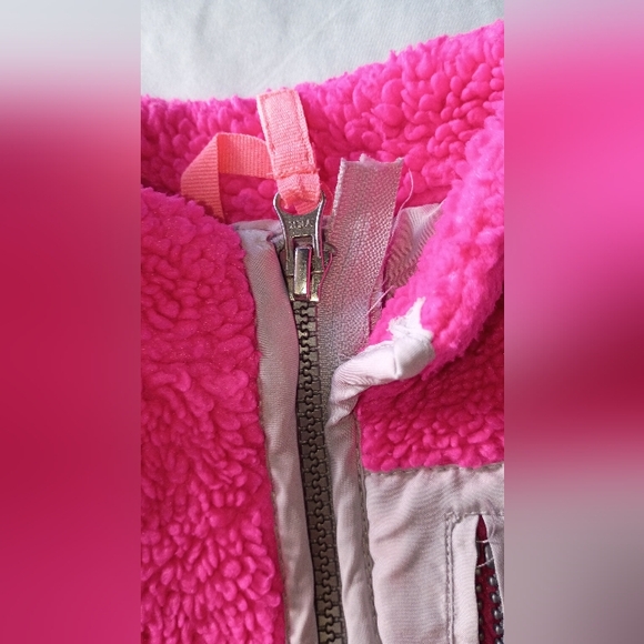 ‼️5 items for $8‼️ Old Navy Pink and Gray Kids Vest - Picture 3 of 5